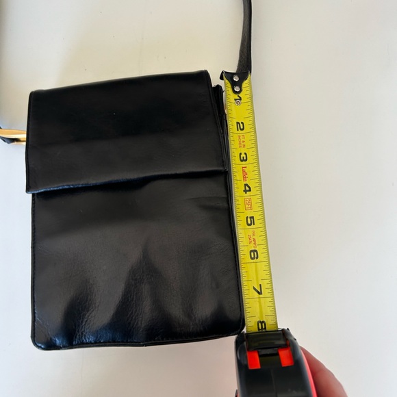 Leather cross body bag - Picture 12 of 13